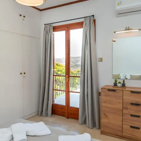 Apelati Holiday home Keri